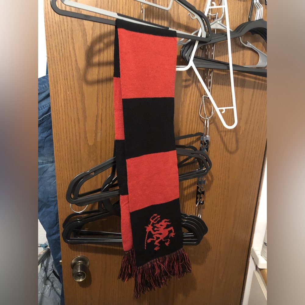 🎃Devil Knit Scarf- 120A $25 or $20 w/offer